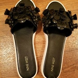 NWOT' Nine west slide